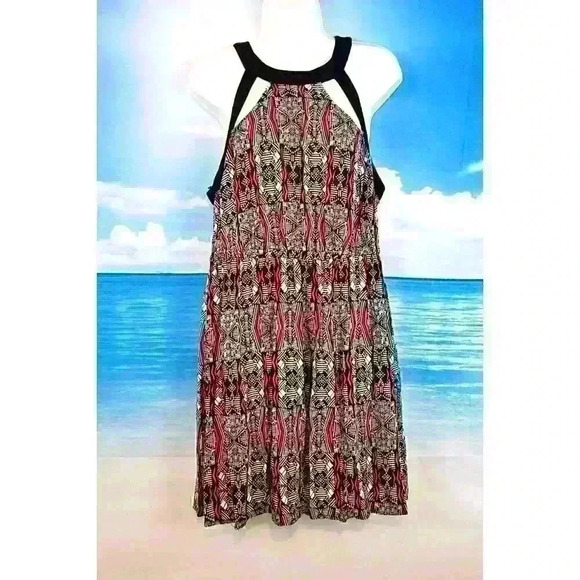 FOREVER 21 PLUS Womans SUNDRESS Cut Out Accent Shoulder Neck Lightweight size XL - Picture 3 of 7